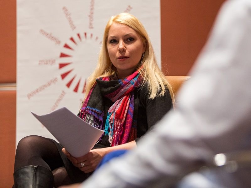 marketingslo's tweet photo. [ZAPIS] Marketinških stokovnjaki, Mitja Pirc, Alenka Potočnik Anžič, Lea Lipovšek @LeyllaL in Aleksandra Brank so z nami delili, kateri trendi bodo po njihovem mnenju ključni za leto 2019. Zanimivo branje 👍  https://t.co/RLAqPfollX #marketingslo https://t.co/d9sOYy7OKP