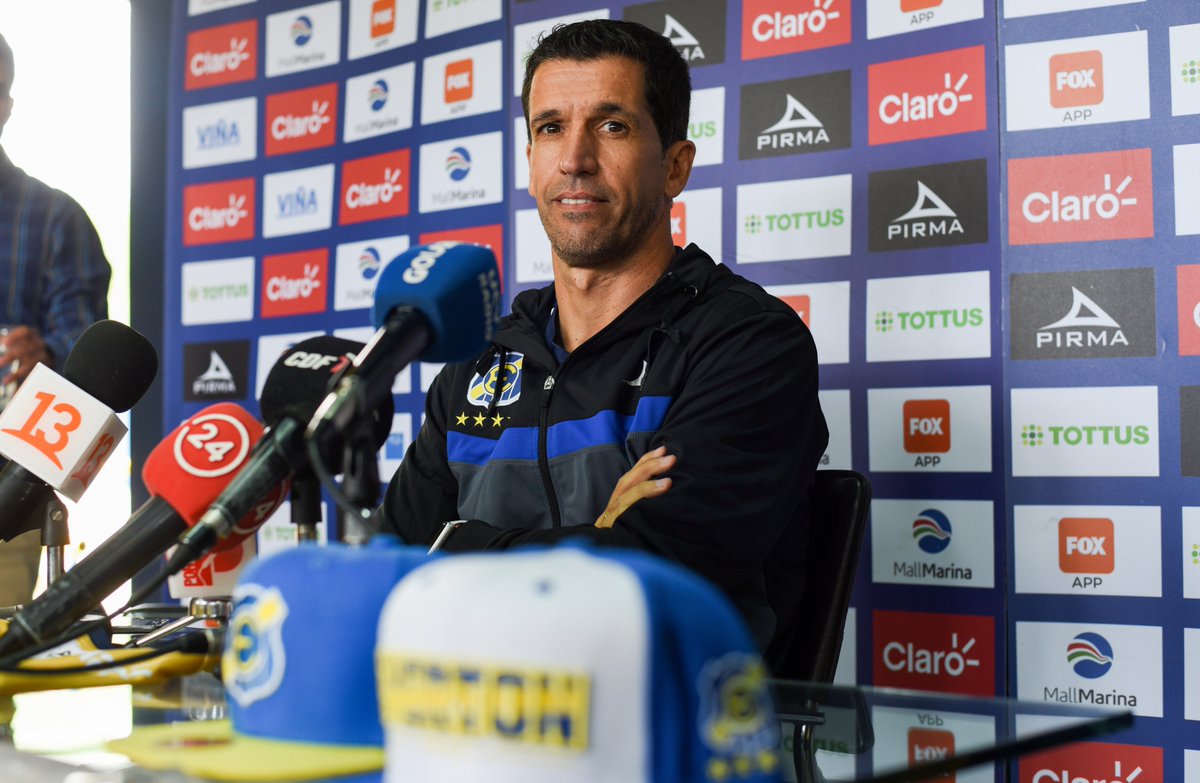 Gustavo Díaz se han quedado como DT del Everton