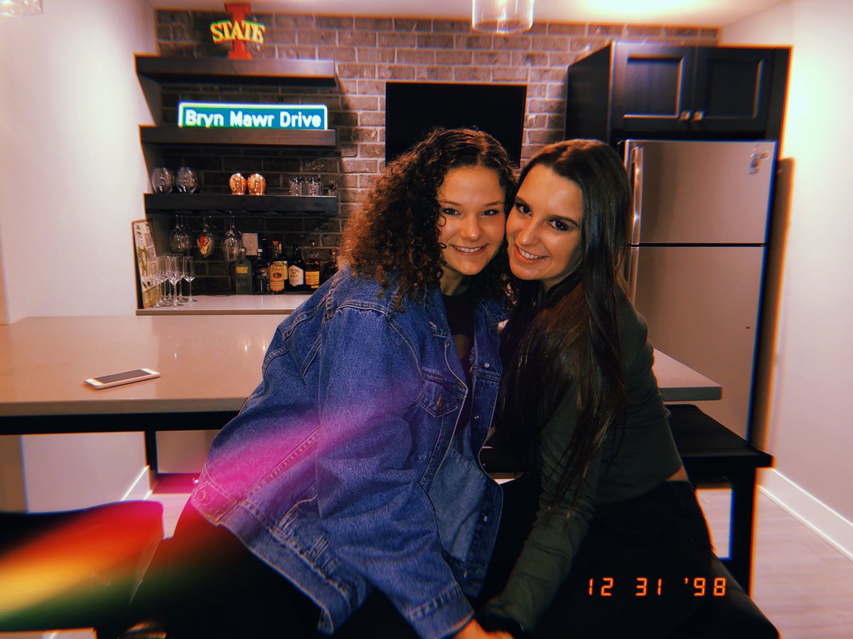 mollyjacobson20's tweet photo. same ones I started with 🥳❤️ https://t.co/pzbUV5yaez
