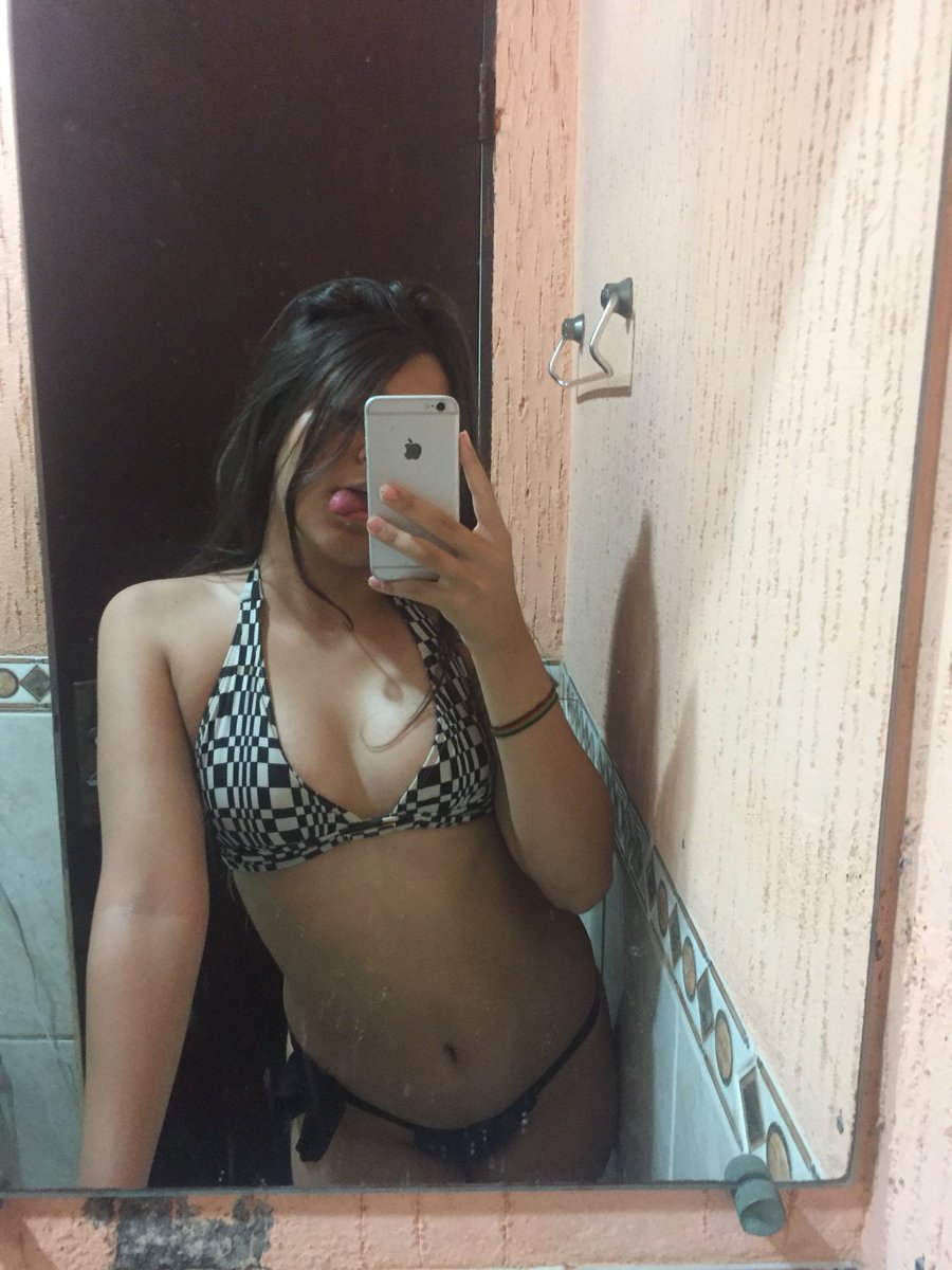 clara_armond's tweet photo. Feinha😝 https://t.co/IrvzS1A2Vk