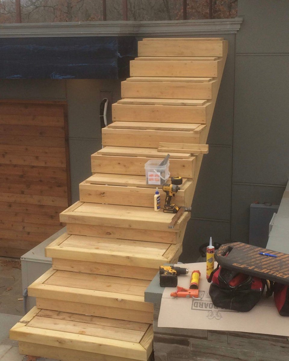 Robidecking's tweet photo. Check out the first photos of a large residential project in Little Rock, AR using #blacklocust @robidecking  Fantastic craftsmanship on these steps!  Update photos to come.  #sustainable #sustainability https://t.co/YZ6G7oj0TF