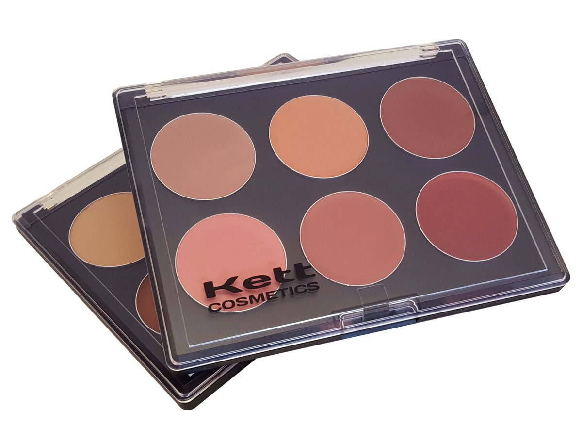 kettcosmetics's tweet image. Got Fixx?  
#GettKett #ProTip #InMyKit
#cremefoundation
#cremeblush
#artistpalette
#veganmakeup #crueltyfreemakeup #leapingbunny #probrand #prestigebrand