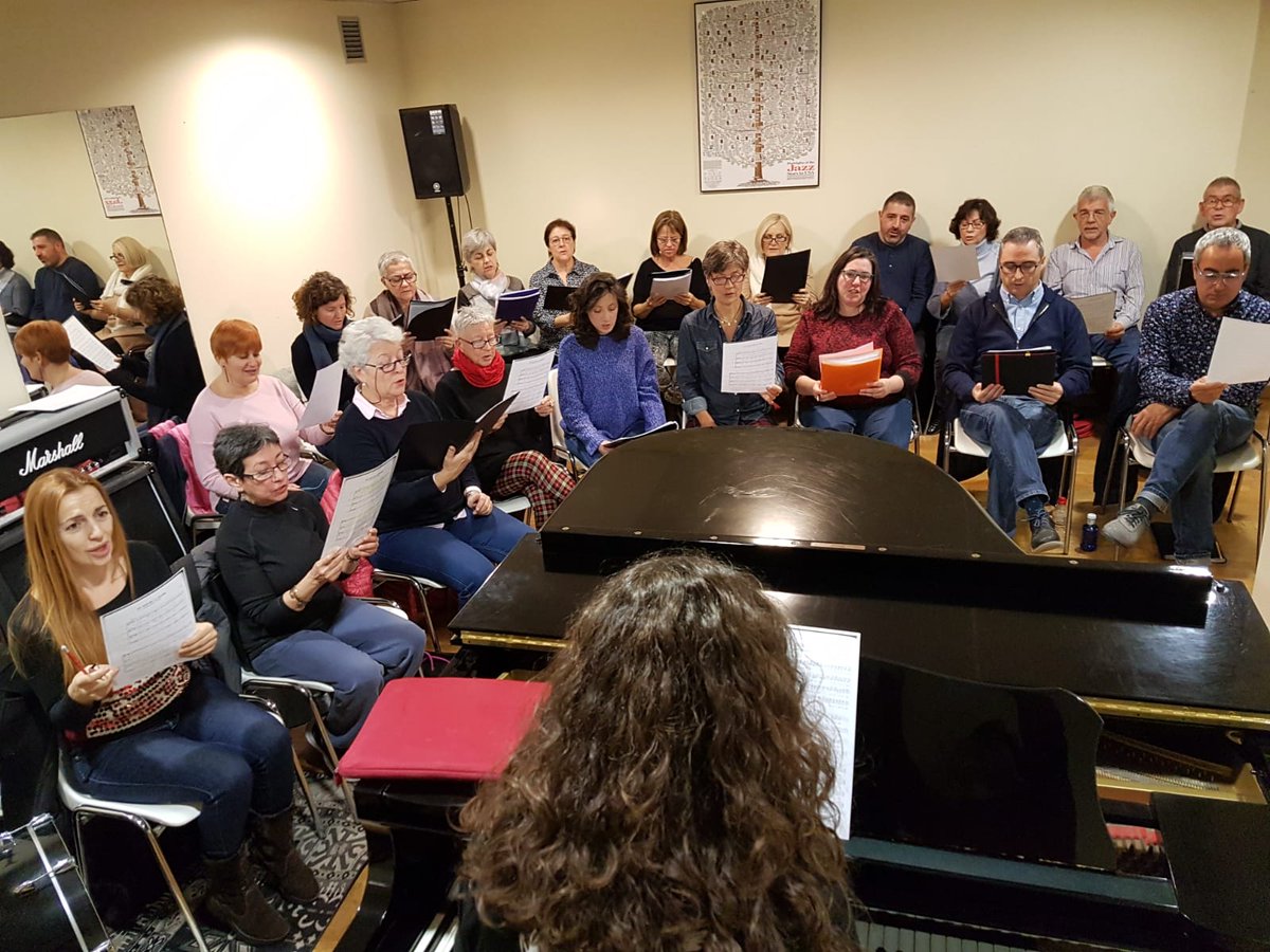 Trencacors's tweet image. Estem. Preparant el concert del dia 13 de gener de 2019 a l'Auditori de la ONCE, a les 11:30. Juntament amb @MusicalsChoir, la #RavalSimfònic de @LEMiJPC