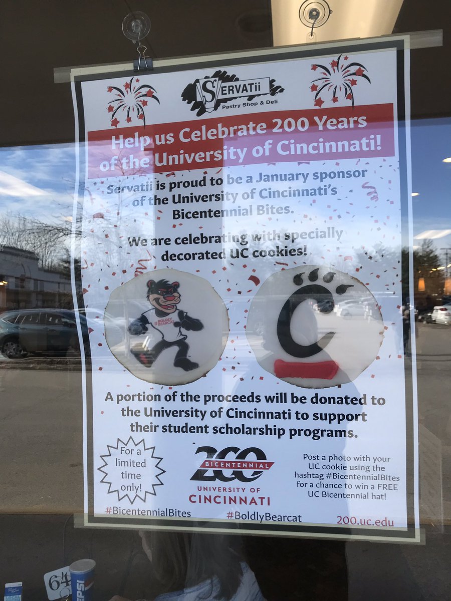 cincygreghoodin's tweet photo. @ServatiiPastry #BoldlyBearcat @uofcincy @uofcincyalumni #BearcatCookies #BicentennialBites #UC200 @TheCincyBearcat couldn’t decide on one so I got em both which was a very solid and tasty choice on my part #standfirstandlast https://t.co/lzPLGxF8Pb