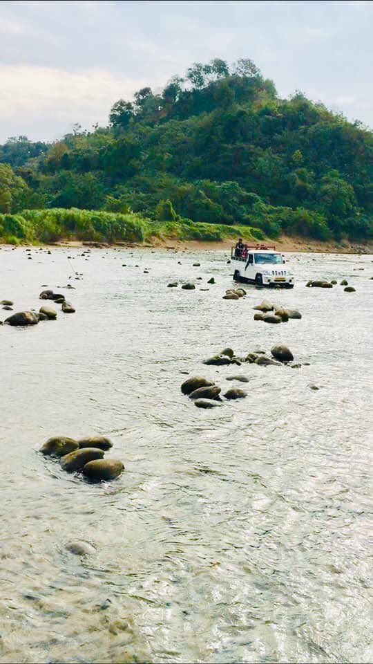 wbllc's tweet photo. @SangmaConrad @PMOIndia @nitin_gadkari @shillongtoday @airnews_shi @Shillong_News @mesmerisingmegh @nppmeghalaya @ndtv @RepublicTvv @TimesNow @timesofindia Fencing, Bad Road, Across the River there are 5000 life too. Please help them #Huroi #Lailaong #lahalein #lejri #Borsara https://t.co/XMw14aJhuu