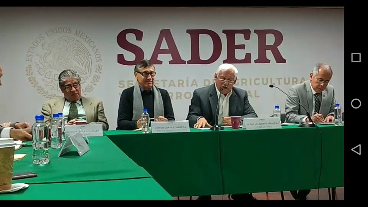 LOZACORP's tweet photo. Felicidades @vmva1950 @victor_suarez Secretario y Subsecretario de #SADER @SAGARPA_mx por explicación de los programas 2019 La #4taTransformacion va por buen camino y con el mejor equipo en beneficio del campo de México y de sus campesinos y productores! https://t.co/WfWsfk1Dfc