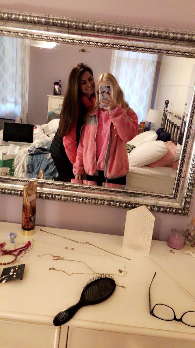 Happy birthday to my beautiful best friend and the sweetest person I know!💕thanks for all the laughs, endless memories, and late night chats! Wouldn’t want to spend it w anyone else💗love you lots twinnie❣️@_adrianaRanelli