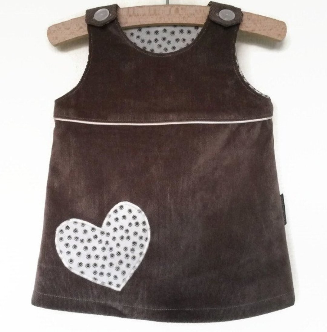 JessieStyleNL's tweet photo. #opruiming: 30% korting op alle gereed liggende jurkjes, mutsen, kussenhoezen en het aardbeien speelkleed! Binnen 1 werkdag verzonden. 
👗🍓💰🤗 https://t.co/x5AldDOkOd https://t.co/HVQkHStlbl