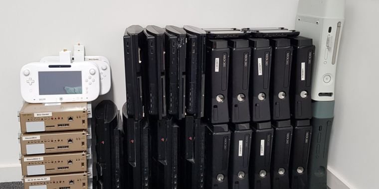 WitherNode's tweet image. #Minecraft lays its last brick on #Xbox360, other last-gen consoles bit.ly/2RvAXaO #minecraftupdates