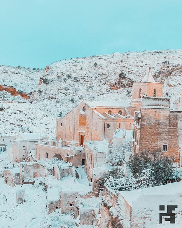 GiulioPct's tweet photo. Nevica. Tutto si ferma per poter ammirare il paesaggio.
-
-
#puglia #taranto #ginosa #italy #southitaly #light #sun #snow #giuliopacente #volgotaranto #volgopuglia #vivopuglia #vivotaranto #ig_taranto #ig_puglia #landscape #landscapephotography #nature #… https://t.co/jMbVxhcdgI https://t.co/9lrdikLVgo