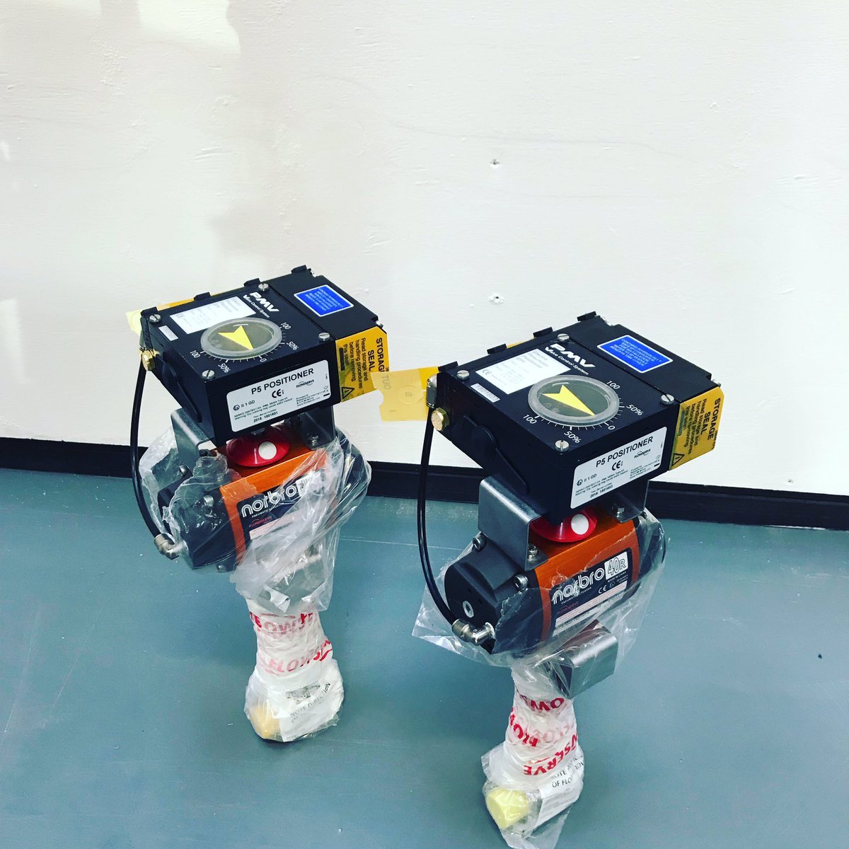 ValvePS's tweet photo. First week back saw some interesting assemblies passing through our Valve Automation Center including these two Worcester cryogenic ball valves fitted with Norbro actuators and PMV EP5 positioners. #valveandprocess #valveexpress #switchboxexpress #valveacademy https://t.co/bnmSuMVMb9