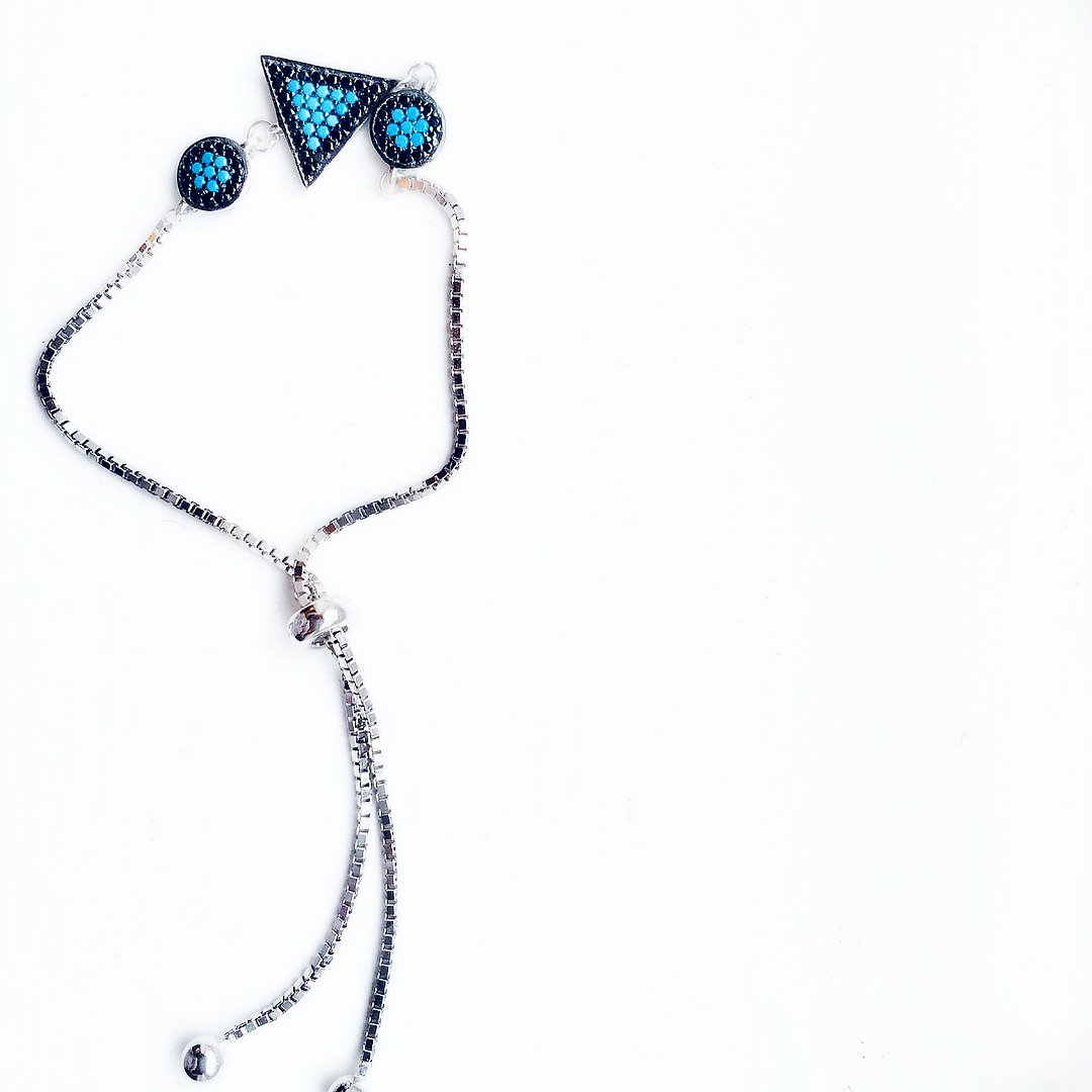eshnepetite's tweet photo. We are now on Etsy!! Check out our dainty adjustable charm bracelet, perfect for small wrists! #daintyjewelry #thinwrists #petitefashion https://t.co/zz0cQaiNpl https://t.co/MYb06Y0Qxu