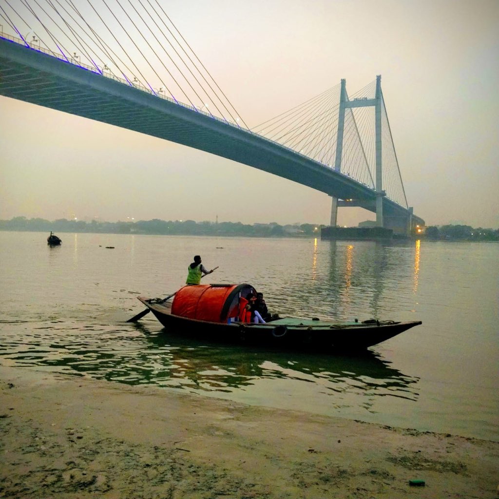 Hooghly river - Kolkata, India. #cleanriver #beatplasticpollution