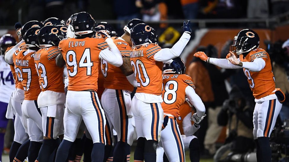 InfinityChicago's tweet photo. You've got the fan spirit. We've got the transportation. Contact us today to reserve your luxurious charter bus for the @ChicagoBears game this weekend at @SoldierField. #BearDown #BearsEagles #FridayFeeling https://t.co/btQumUe5iO