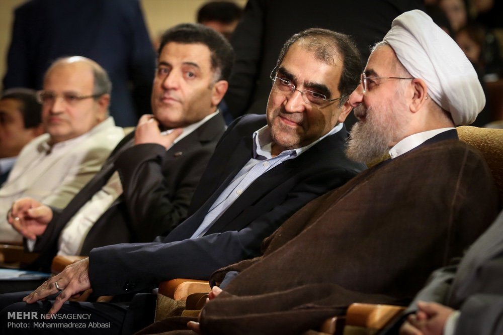 pegasparaginase's tweet photo. + هاشمی با این طرح دانشگاه غیر انتفاعی خوب گند زدیا
_ درس پس میدیم استاد
#سلامت_فدای_پول
#علوم_پزشکی_غیرانتفاعی #پزشکی_غیرانتفاعی
#سلامت_مردم_بازیچه_پول_نیست https://t.co/Pxu2EG6mVQ