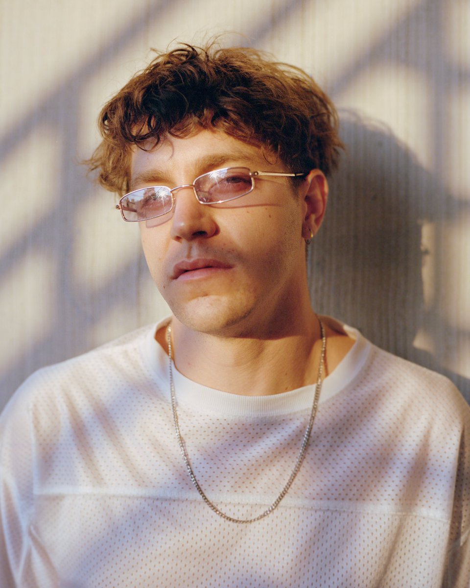 SKY SO BLUE out now               open.spotify.com/track/6fl9zJjS…