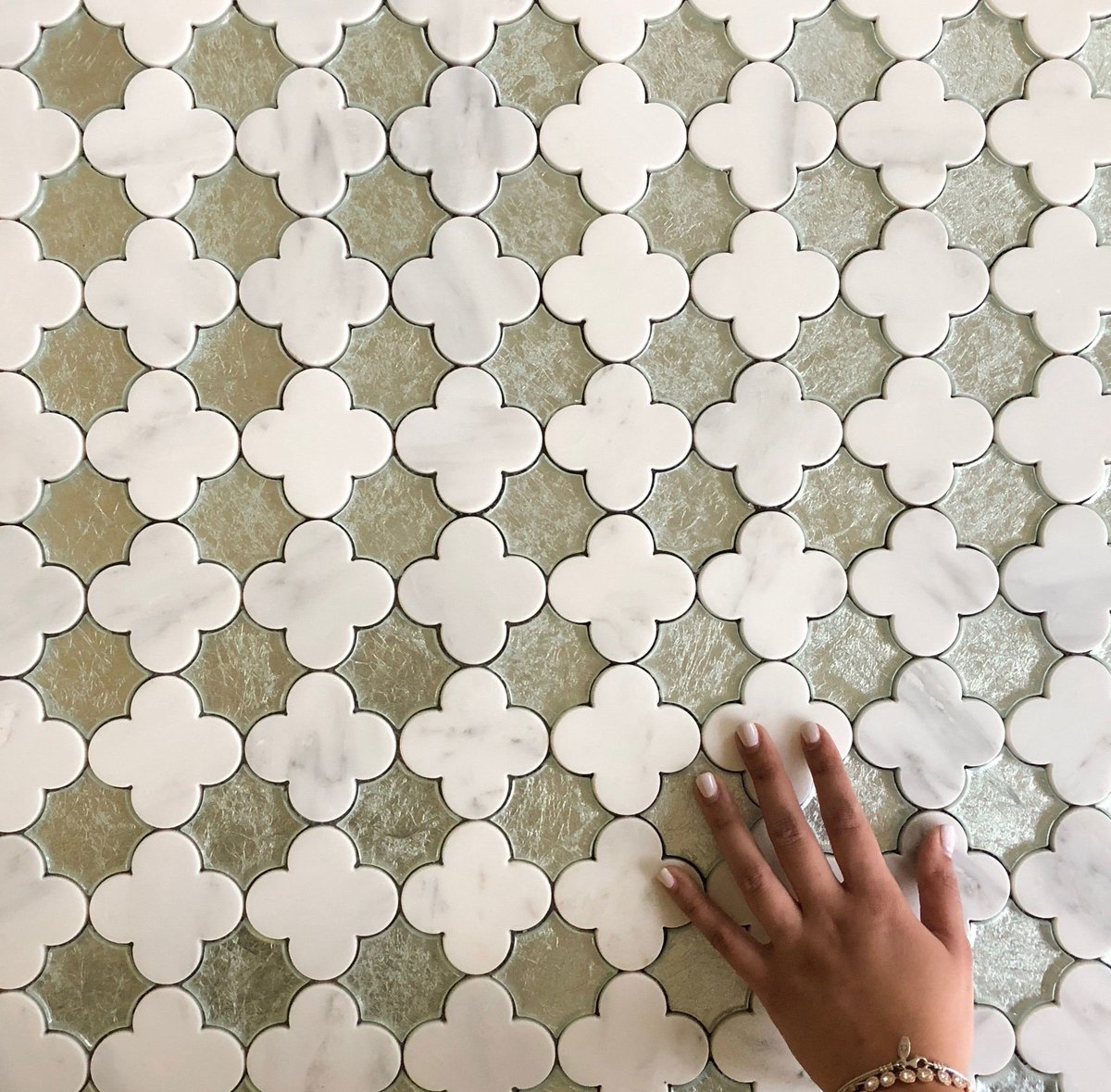 allmarbletiles's tweet photo. Touch the art! Clover Bianco Glass And Stone Water Jet Mosaic is only $39. Free Shipping on the sample!  Shop Now: https://t.co/pBvYMFdtl9 

#waterjetmosaic #mosaic #cloverbianco #waterjetcutting #custom #design #handmade #lightdesign #lightingdesign #art #glass #interiordesign https://t.co/28VFWBQ5ET
