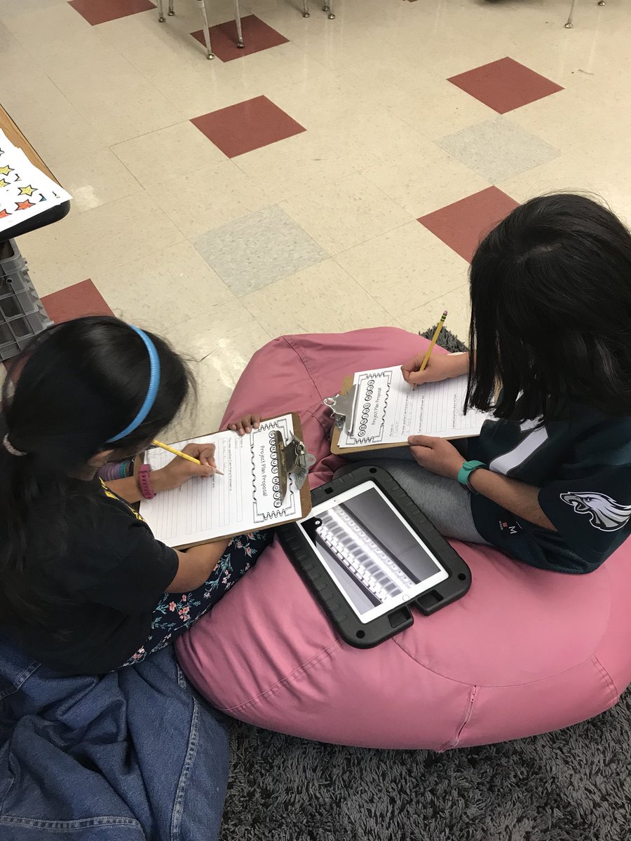 CB_Kwilliamson's tweet photo. Students writing proposals for Genius Hour. They are so excited!!!! #TItusPride https://t.co/HXxw6GQOnk