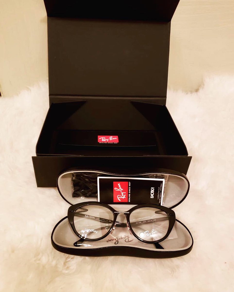 JennatiniPSS's tweet photo. For the ❤️ of his life.
Making another's dream come true gives your life a meaning
...
Jennatini - Encouraging love &amp; making clients happy since 1908*😆

#jennatini #clientinlove #shipped #beforetheproposal OR #aftershesaidyes 🤔 not quite sure #blacklove #rayban #theoriginal https://t.co/C0k0X7RuWD