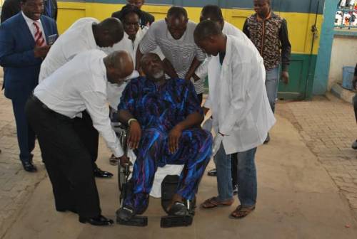 WATCH: Exclusive Video Of How Dino Melaye Was Arrested and How He Collapsed At Police Station 7 DwFu wOXgAAh4jP