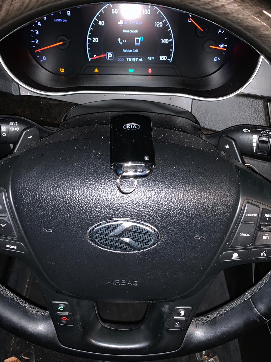TempeLockShop's tweet photo. 2014 Kia Cadenza
All keys lost
New smart proximity
Original manufacturer
Brand new
#kia #lostkeys #tempe #arizona #locksmith #locksmithforcars #locksmithshope #carkeys https://t.co/Itoo2ybgAJ