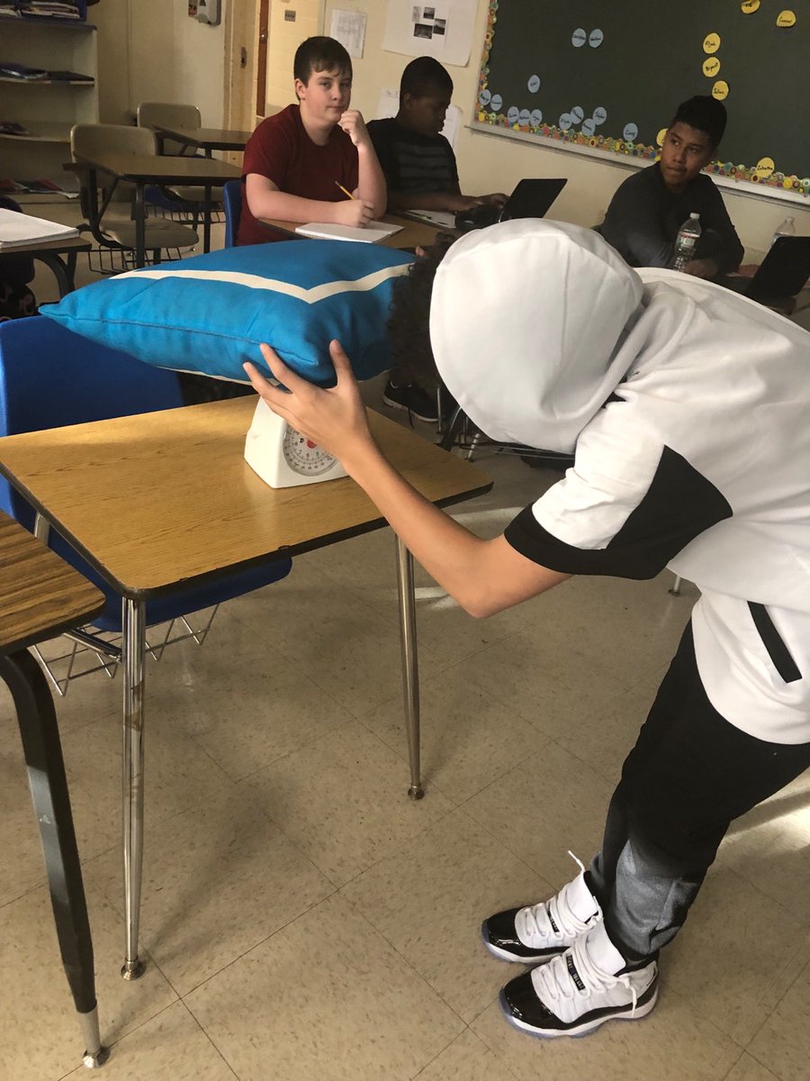 MsS_FTPSchools's tweet photo. Students weighing items that represent how much a migrant farmer might carry. They filled their "backpack" so they'll better understand how the characters in our next novel traveled. So excited to read 'Of Mice and Men' https://t.co/DdHLssh4iM
