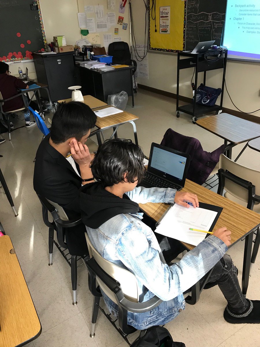 MsS_FTPSchools's tweet photo. Students weighing items that represent how much a migrant farmer might carry. They filled their "backpack" so they'll better understand how the characters in our next novel traveled. So excited to read 'Of Mice and Men' https://t.co/DdHLssh4iM