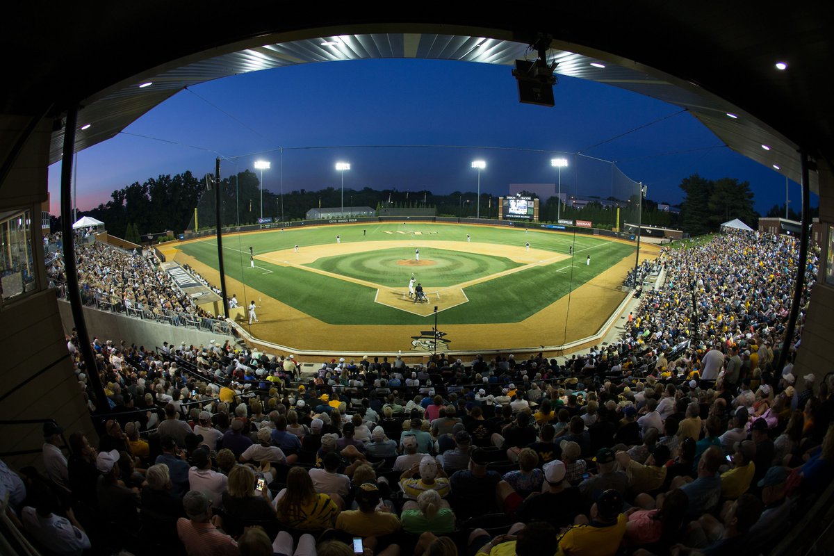 WakeBaseball's tweet photo. And while you're thinking about Deacon ⚾, here's your reminder that there are just SIX WEEKS until opening day! https://t.co/Wz1aMHFNvk