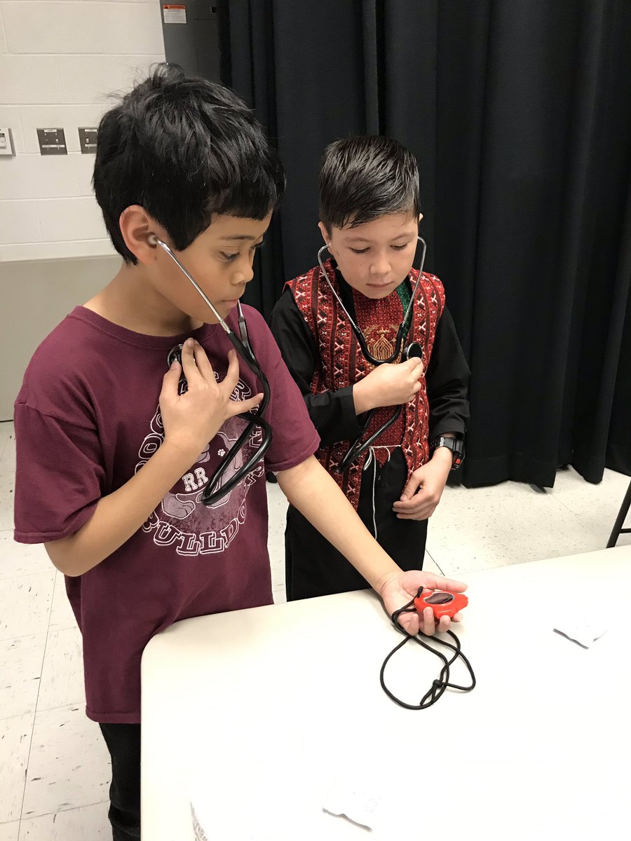 Carson_PE's tweet photo. 5th grade listening to their own heartbeat #rr_bulldogs https://t.co/qtEIpl52TA