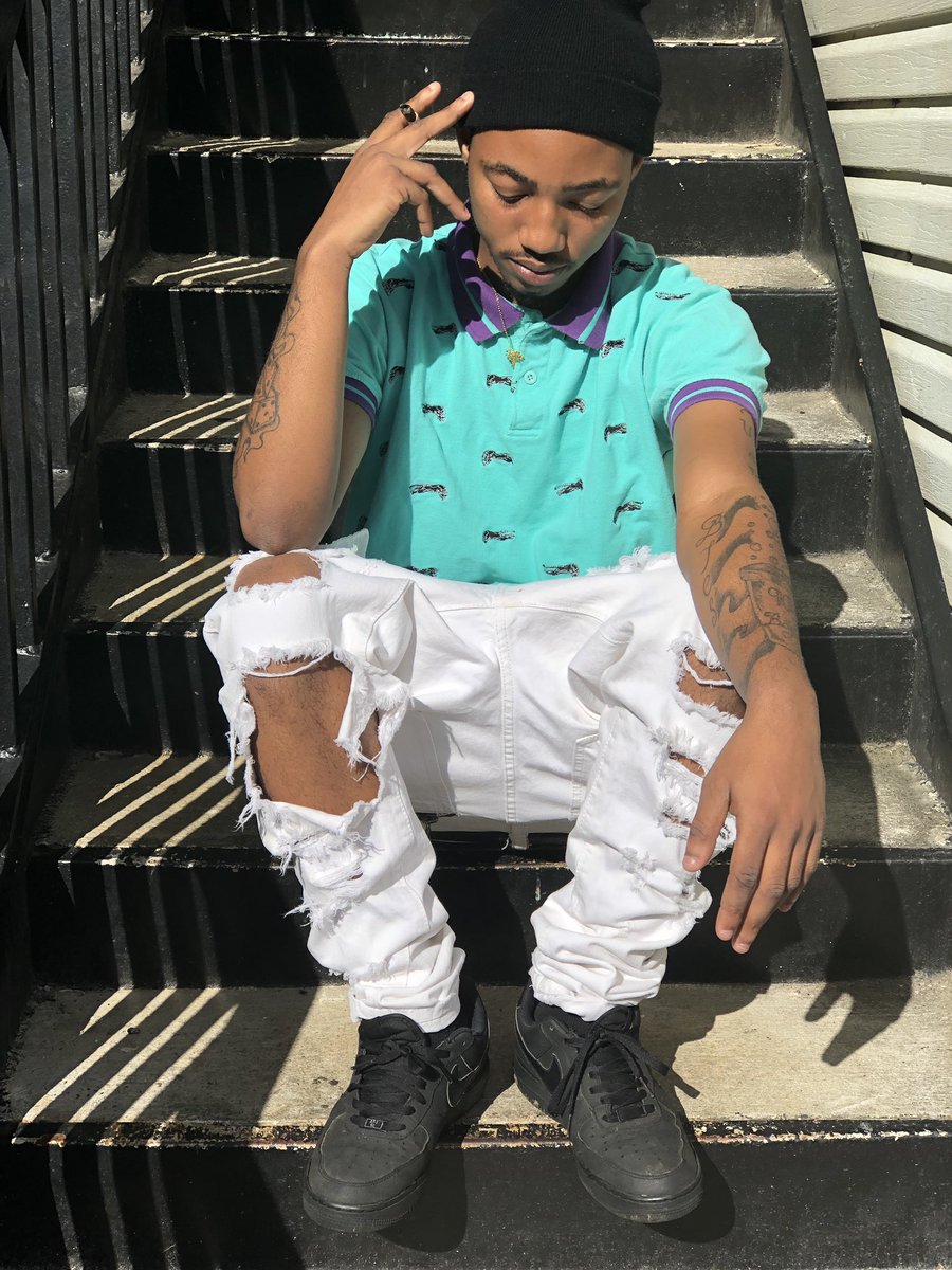 HustlerProject's tweet image. Can’t play around with me boy if you ain’t got no features ☘️🌏🌪