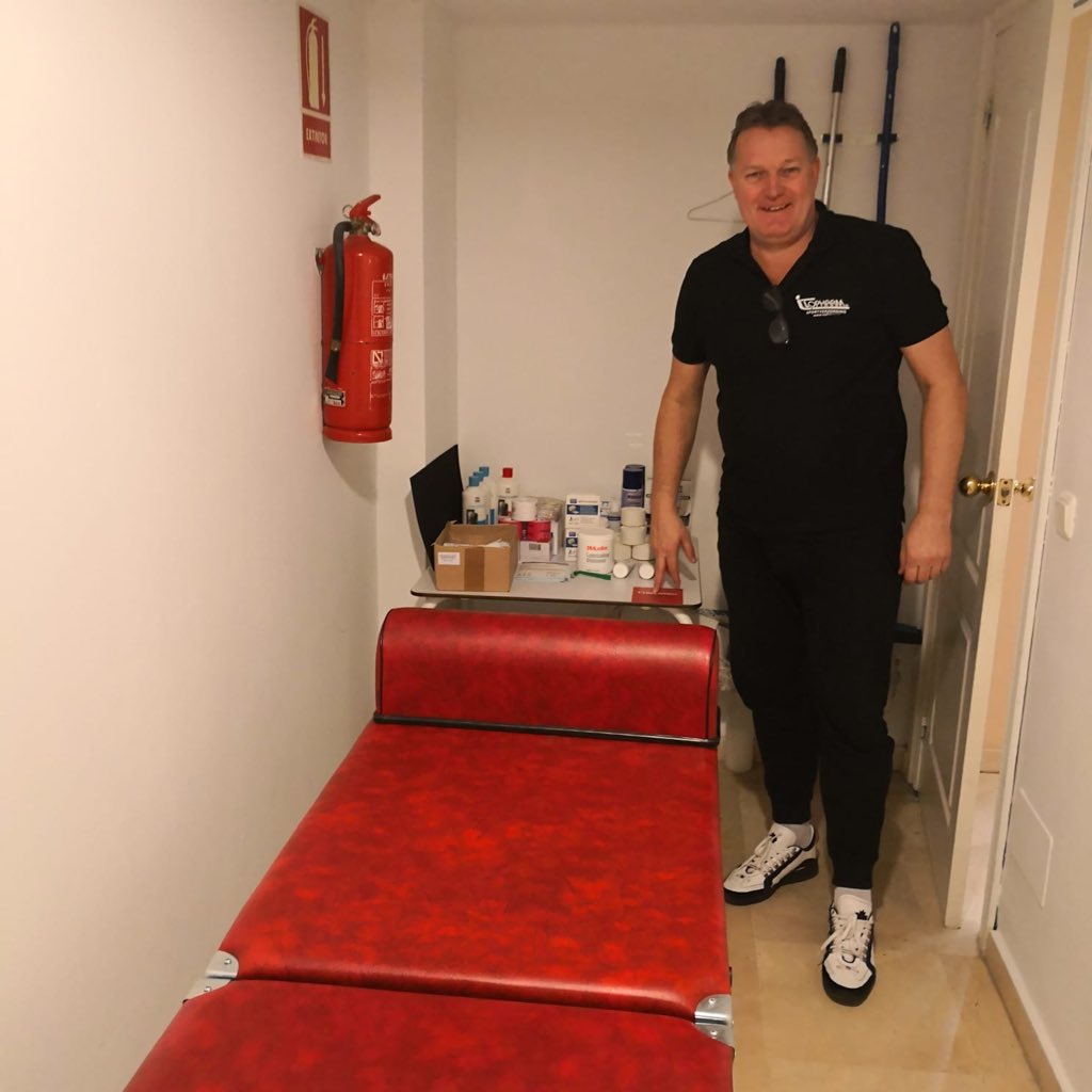 Ook voor <a href="/VIOD1/">Viod</a> en morgen <a href="/RaptimCoevorden/">Raptim Coevorden</a> staan in <a href="/puertoazul/">Puerto Azul Marbella</a> de producten van <a href="/Lopharm/">Lopharm BV</a> klaar voor gebruik tijdens het trainingskamp in Marbella #TopService #samenwerkenisvermenigvuldigen