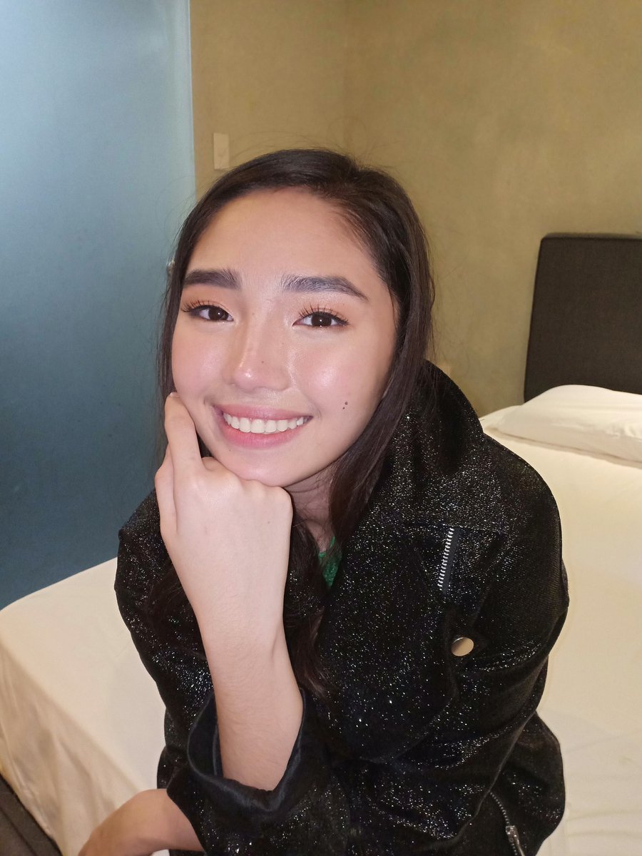 TeamMissy_OFC's tweet photo. Welcome to the outside world Missay 🍓😋💛 https://t.co/igx8NpP9X1
