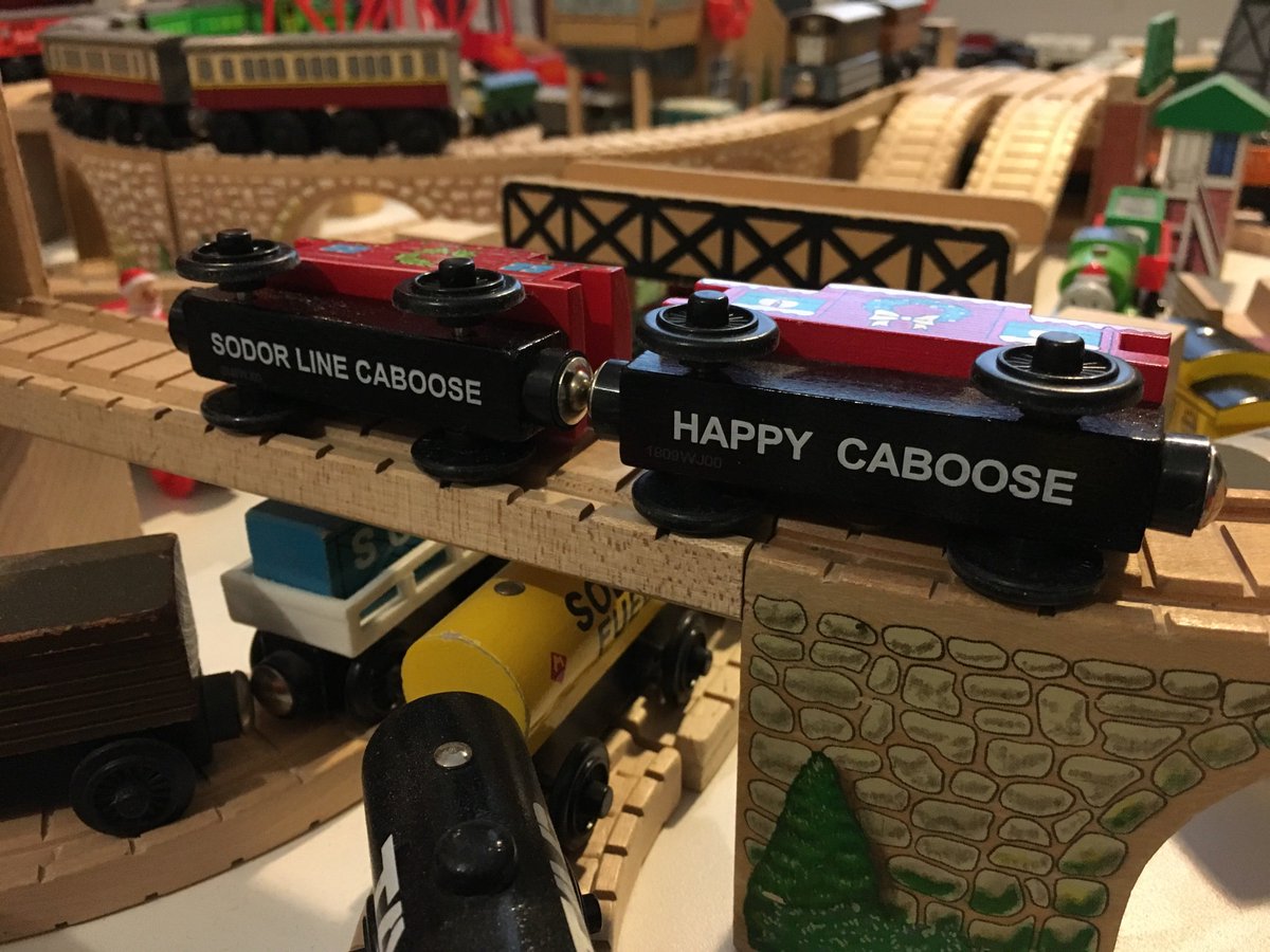 Thomas Merchandise tweet media