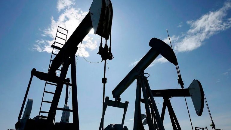 AlbertaNorthBus's tweet photo. Alana Bartol is hoping to find caregivers for hundreds of #Alberta orphans, but these charges are not children. They are oil wells across the province abandoned by their owners.
https://t.co/ungLHoSmhH

#AlbertaNorthTransport #Transportation #Canada https://t.co/BiBI3zJjbU