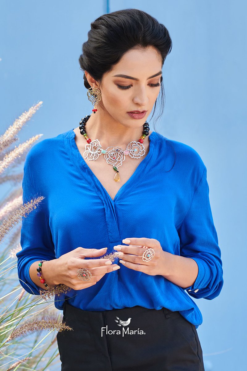 floramariamx's tweet photo. Para las joyas de mi nueva Serie Istmo, “La Historia de las Mujeres Fuertes”, he representado las flores en plata .925, con detalles de piedras hermosas.
Encuentra la joya que más te guste, visita alguna de las sucursales o entra a https://t.co/ihQhHnS5F5
#Joyeria #FloraMaria https://t.co/RFIeh7JozP