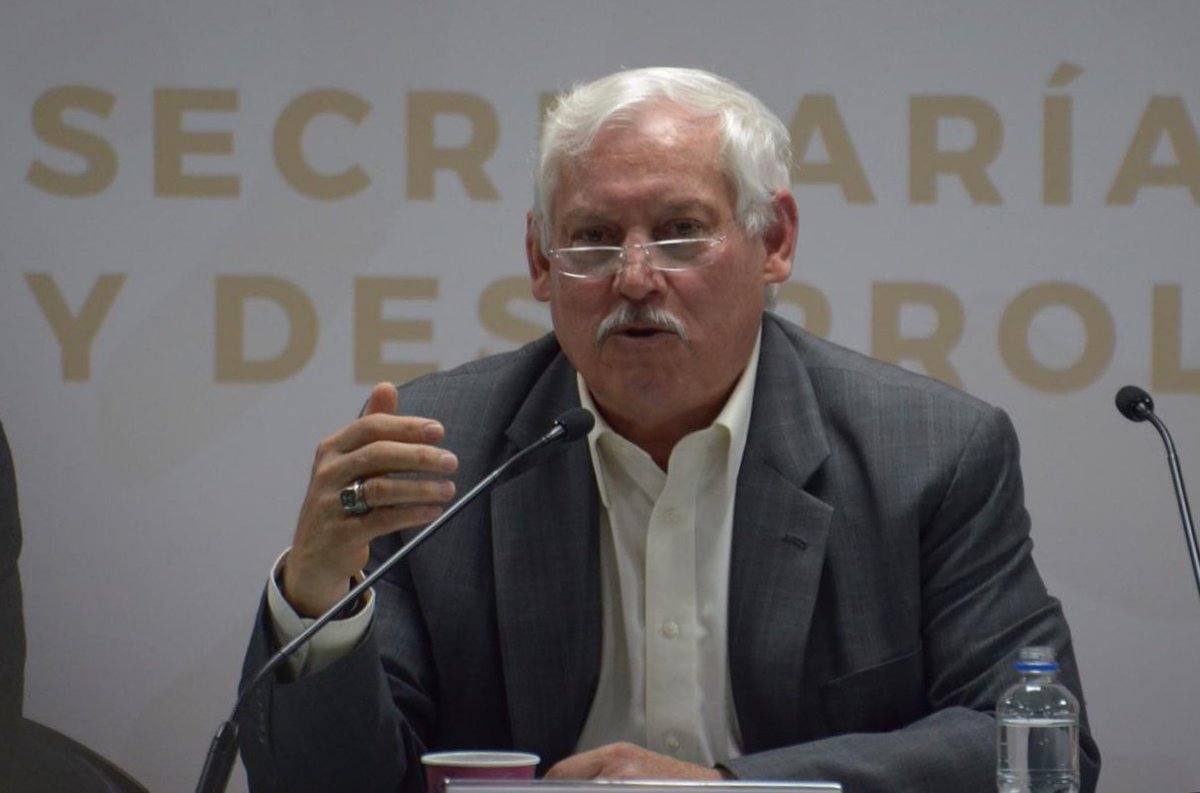 vmva1950's tweet photo. El presupuesto de la #SADER permitirá incluir a más beneficiarios, nos comprometemos a actuar de manera responsable en el ejercicio del gasto público, y que los recursos tengan un uso eficiente, honesto y transparente. #GobiernoDeMéxico #ConferenciaDePrensa https://t.co/0MSXnuzbDq