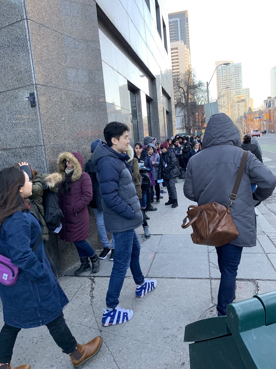 cass_wiesner's tweet photo. Went to Sherbourne to get my student ID for presto and the line up went up the stairs and continued for a block outside... @TTChelps maybe you should open the office earlier than 3pm to accommodate the demand! @PRESTOcard @TorontoStar https://t.co/AFFGIIY1Zm