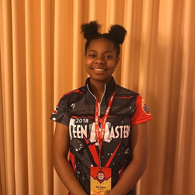 MichelleSCarey's tweet photo. Ready for the #TeenMasters Youth Bowling Championship in Las Vegas - Another great moment in #2018. #bowlingtournament #maryland #futurepwba #siyahsweeny #youthbowling #teenmastersalumni #teenmasters2018 #gobowling #bowlfearless https://t.co/MkrEjMi79I