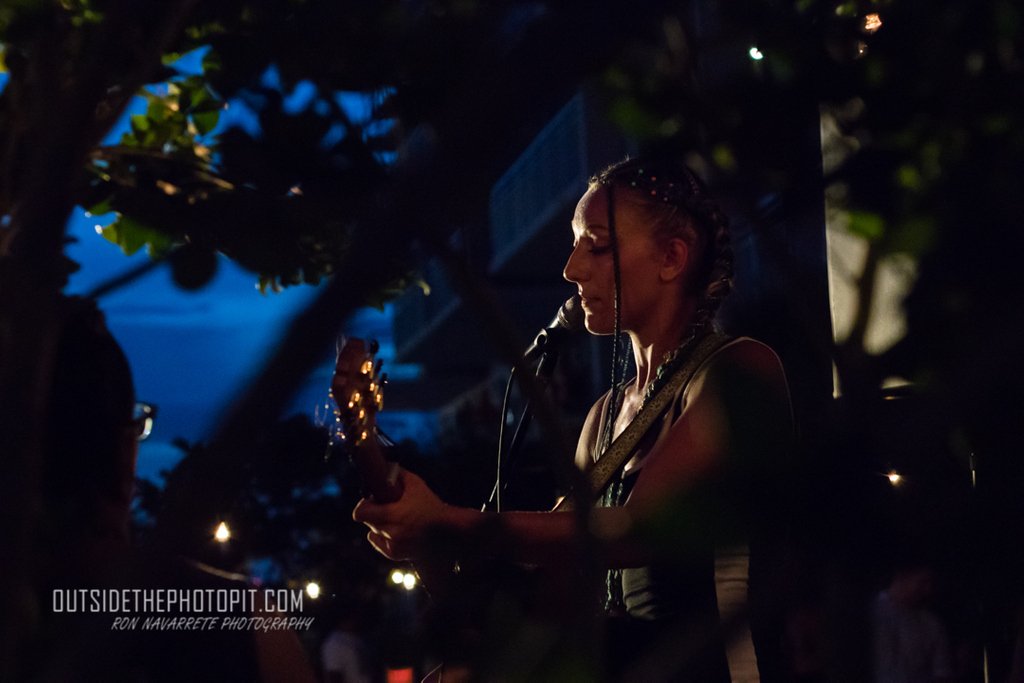 photoronnav's tweet photo. The second half of my #2018FavoriteImages continues with: July
Artist: Carly Jo Jackson (@carlyjoofficial) from her Rooftop Sessions performance earlier this year
Venue: Filling Station Lofts (@FSLMiami)
#miamimusicscene #htbarp @rollingstone @miamiherald @CanonUSAimaging https://t.co/XxDZx8SepJ