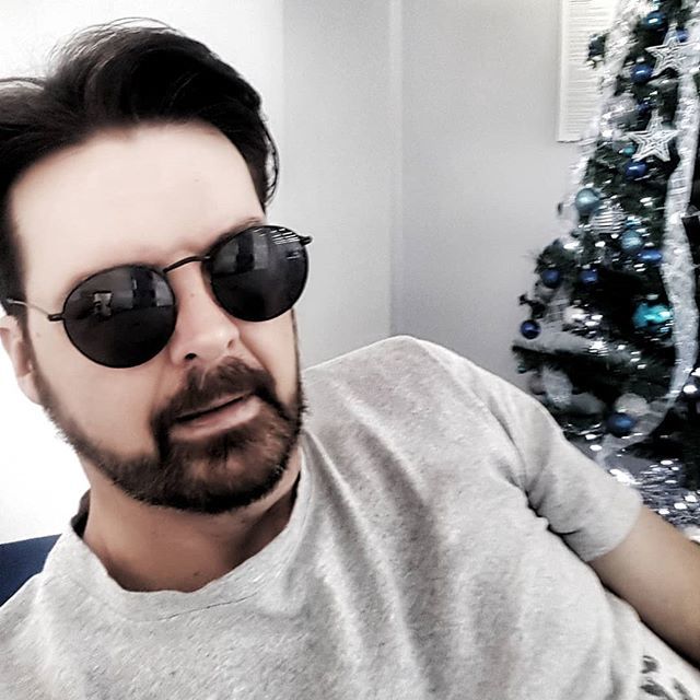 soykikomarti's tweet photo. Cómo va ese primer viernes del 2019??? Habrá que celebrar!!! Tengo sed de la malaaaaaa

#viernes #selfie #managerdeartistas #fiesta #TalentoLaOficina #promotordeeventos #follow #arte #artist #contrataciones 
#eventos #cantautores #musicos #espectaculos #… https://t.co/I1j3ChXWHa https://t.co/mk0XKuQKVW