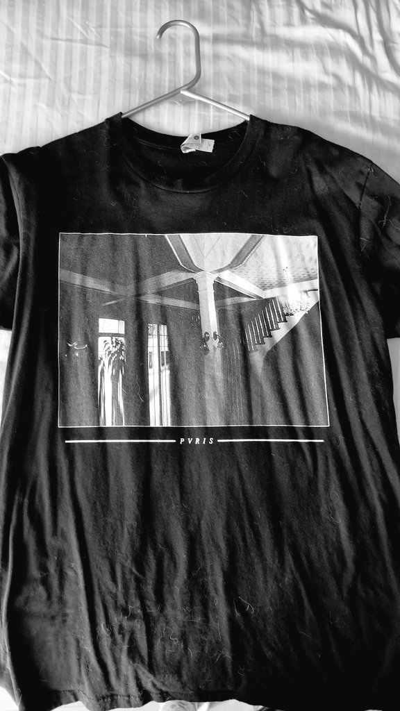 StacyMartini's tweet photo. Okay #CVLT! I have a few items I'm willing to part with and would like to do another giveaway!! This time I'll have 3 winners!! 
RT to enter. 
I'll randomly choose and DM the winners next week!! https://t.co/qy7ku2aS9w