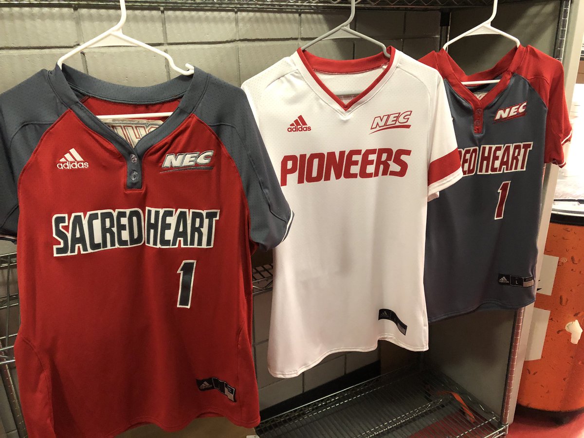 SHU_Equipment's tweet photo. New unis for @shu_softball, can’t wait to see them on the diamond this spring!! https://t.co/FpBLjTjIJz