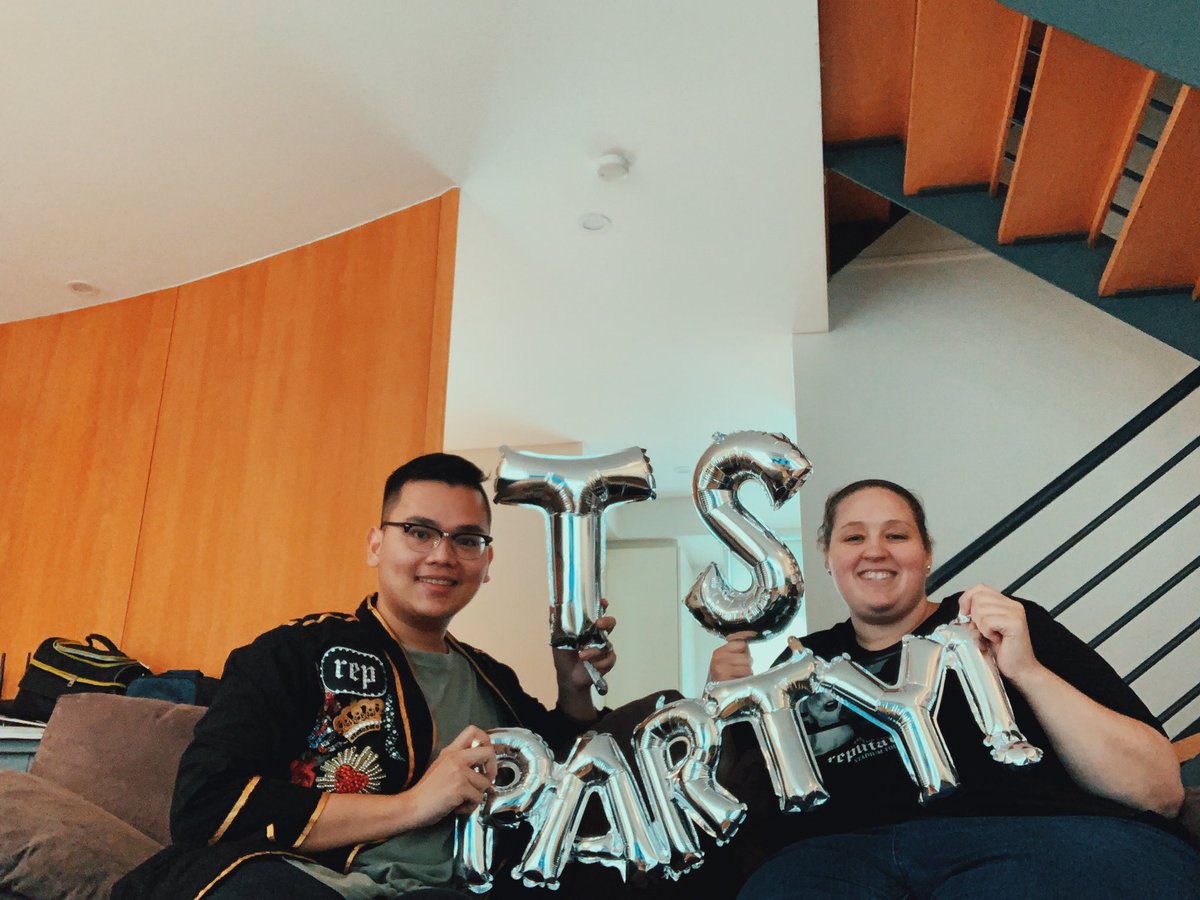 swiftside13's tweet photo. threw a party for #reptourNetflix for a #repTourWatchParty bc we love it sooo much, does that sound fun?! hehe @taylornation13 ❤️@bridgettemorel https://t.co/J152Q3TGaj
