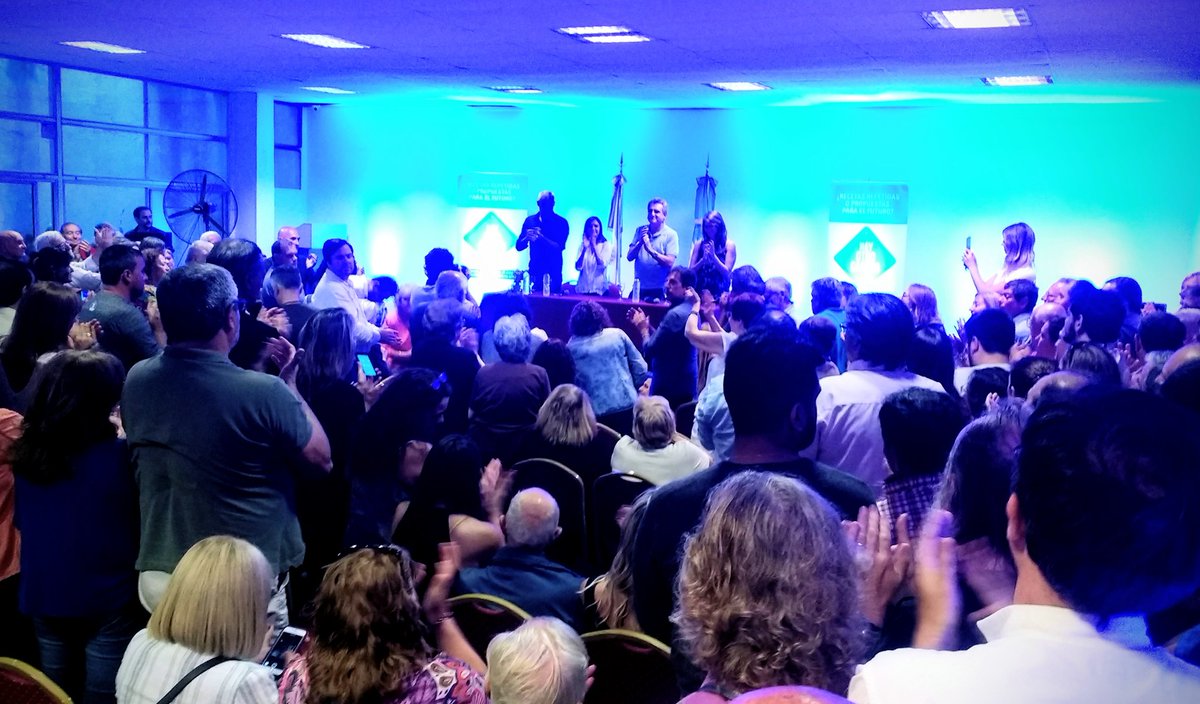 MNAForja_MDP's tweet photo. En la presentación de #HayOtroCamino  en Mar del Plata, junto a @FerRaverta y @RossiAgustinOk 
Recuperemos la economía política. https://t.co/fddc6n63ko