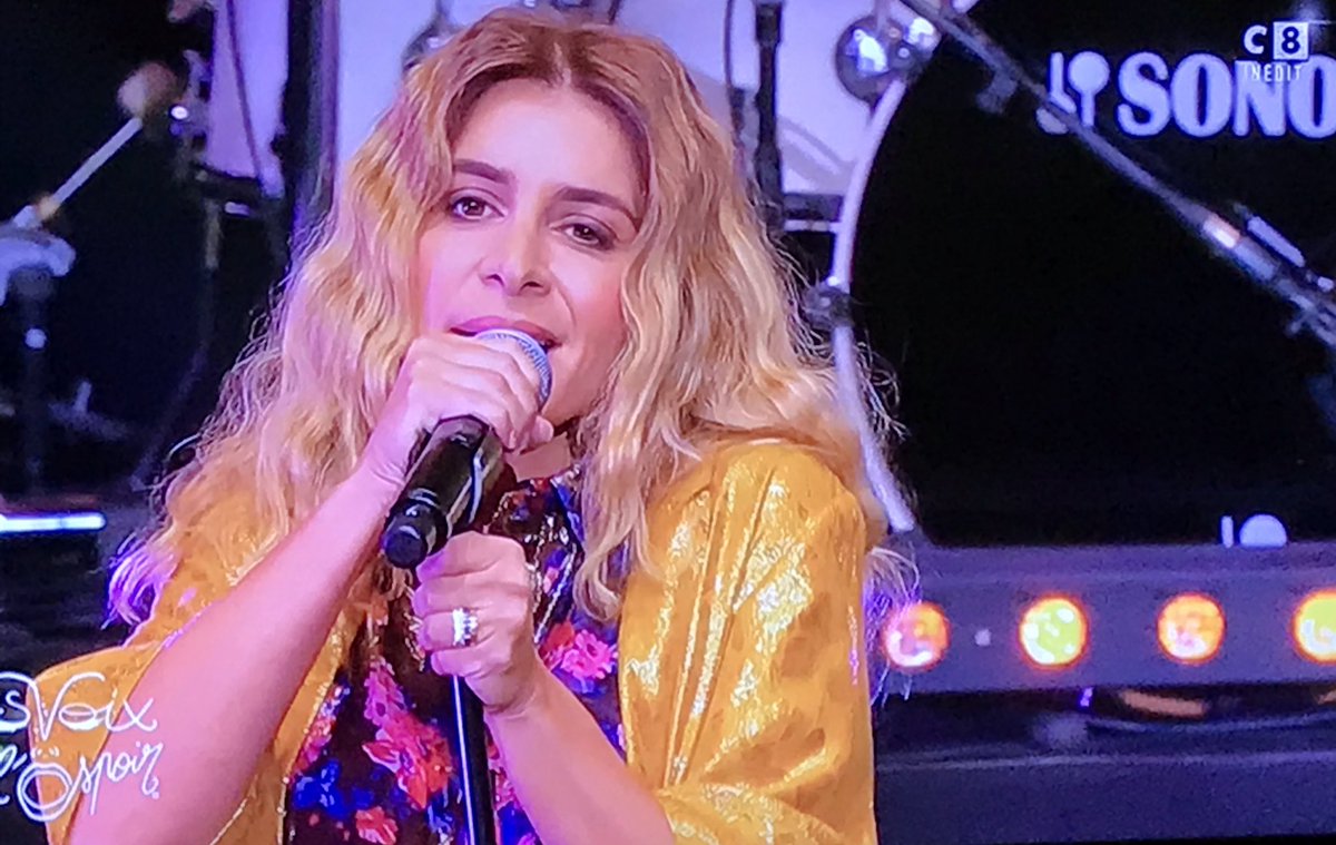Site_Off_JZ's tweet photo. La belle @juliezenattioff a dit #Aime sur @C8TV pour @voixpourlespoir #LVPLE @lauriecholewa 🙏🎶❤️ #Méditerranéennes et le replay bientôt sur le fansite ! https://t.co/jQFPxYCJt1