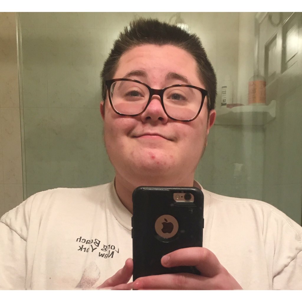 jgwashere_'s tweet photo. Eight months on testosterone and #translooklikethis also Nolan my bubba rat says hi https://t.co/lK4CsOmHGl