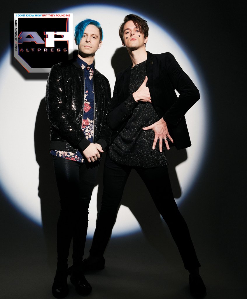 AltPress's tweet image. Please give @idkhow a very warm welcome into the spotlight for AP Issue 366 😍 

Preorder your bundle and 2 collectible covers at ALTPRESS.COM/NEWISSUE