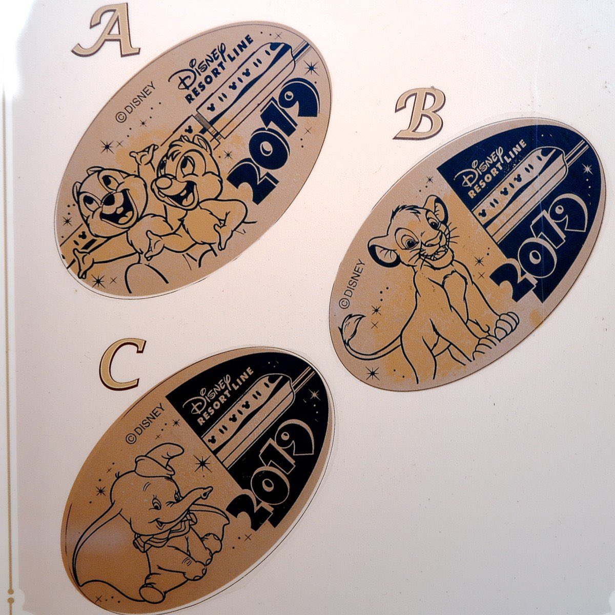 Mezzomikiのディズニーブログ 19年版 東京ディズニーリゾート イヤリースーベニアメダルを紹介 詳しくは T Co Ceneuxwsu5 T Co I7hwwcqops Twitter