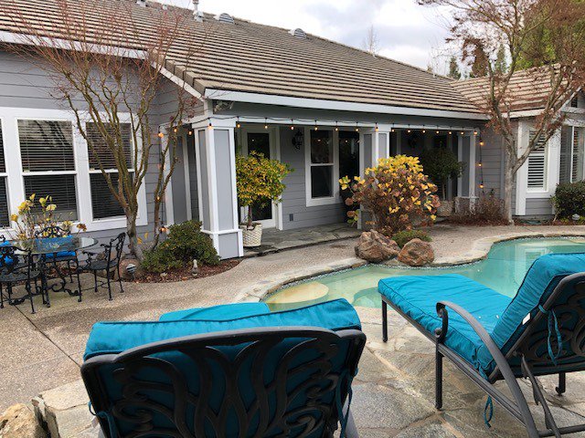BayAreaRealtor0's tweet photo. Beautiful Single Story Home in Danville, Ca Coming Soon!

The home has 4 bedroom, 3.5 bath, 2,876 sqft home on 16,000 sqft corner lot in cul-de-sac with a 3 car garage, has a gorgeous backyard with a pool &amp; spa!

This home is not yet on the market! Message me for more info! https://t.co/1ixkXqEBls