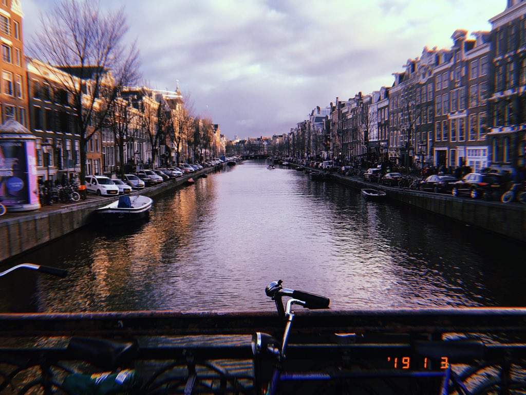 Leicaemi's tweet photo. Amsterdam ❤️ https://t.co/SenH8zo9Oi